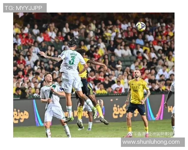 外国足球球星亲临三亚精彩对抗赛掀起热烈足球风暴 外国足球球星亲临三亚精彩对抗赛掀起热烈足球风暴