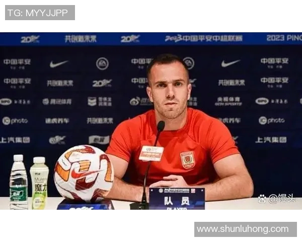 三字名字足球球星风采:探索那些具有独特魅力的顶级球员故事 三字名字足球球星风采:探索那些具有独特魅力的顶级球员故事